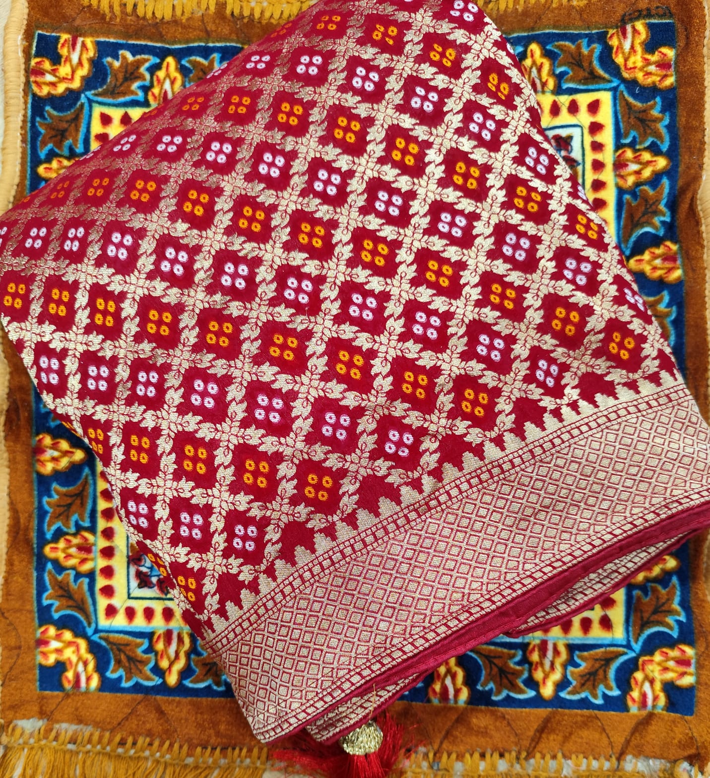 gorget bandhani saree gorget bandhani saree